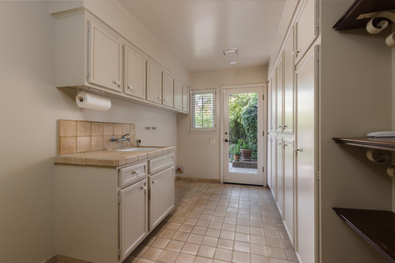 2331 W Celeste Ave, Fresno, CA 93711