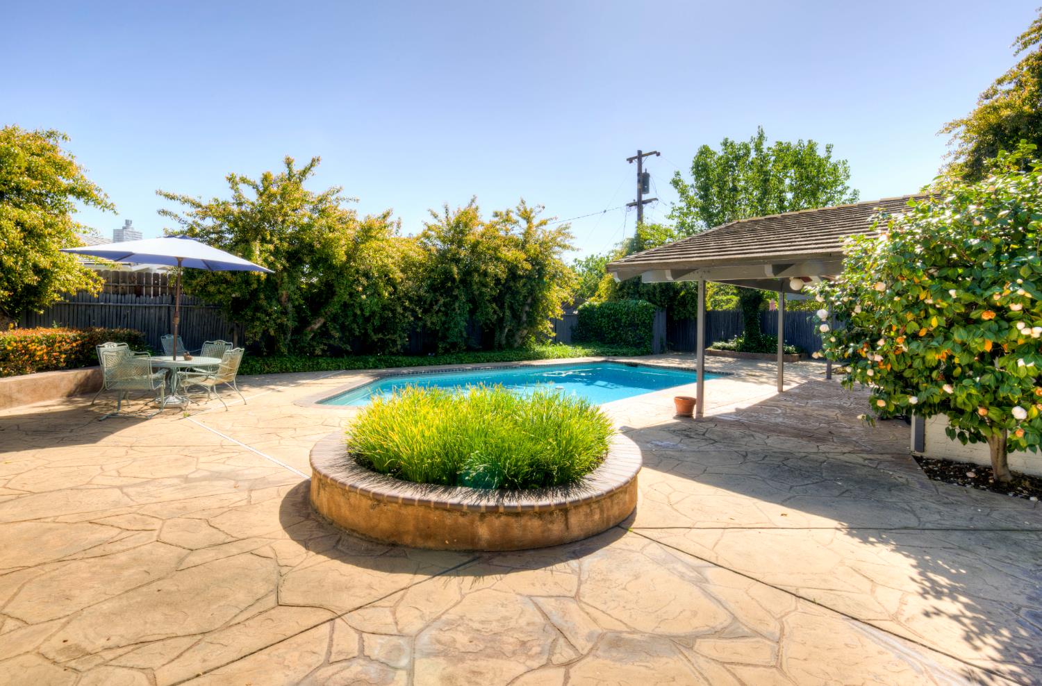 2331 W Celeste Ave, Fresno, CA 93711