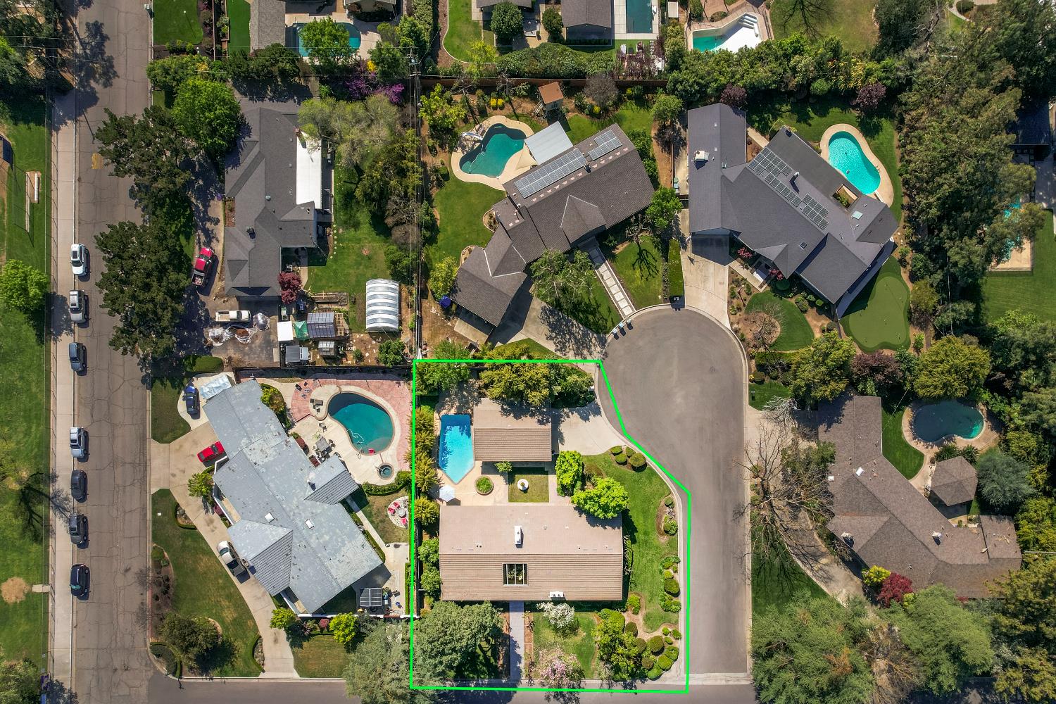 2331 W Celeste Ave, Fresno, CA 93711