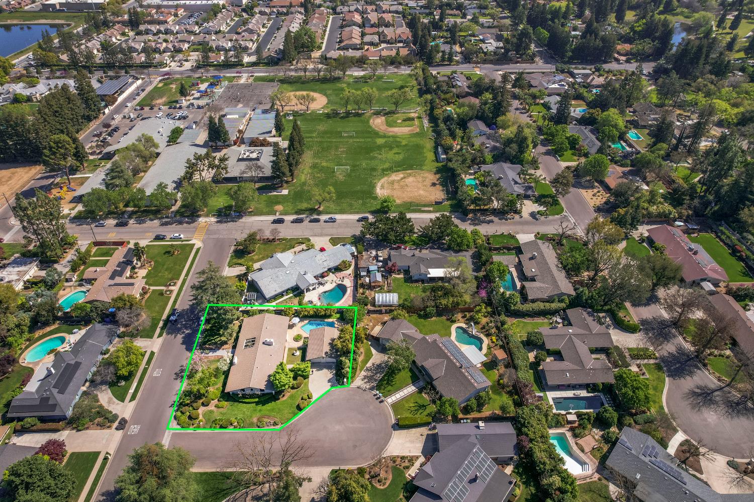 2331 W Celeste Ave, Fresno, CA 93711