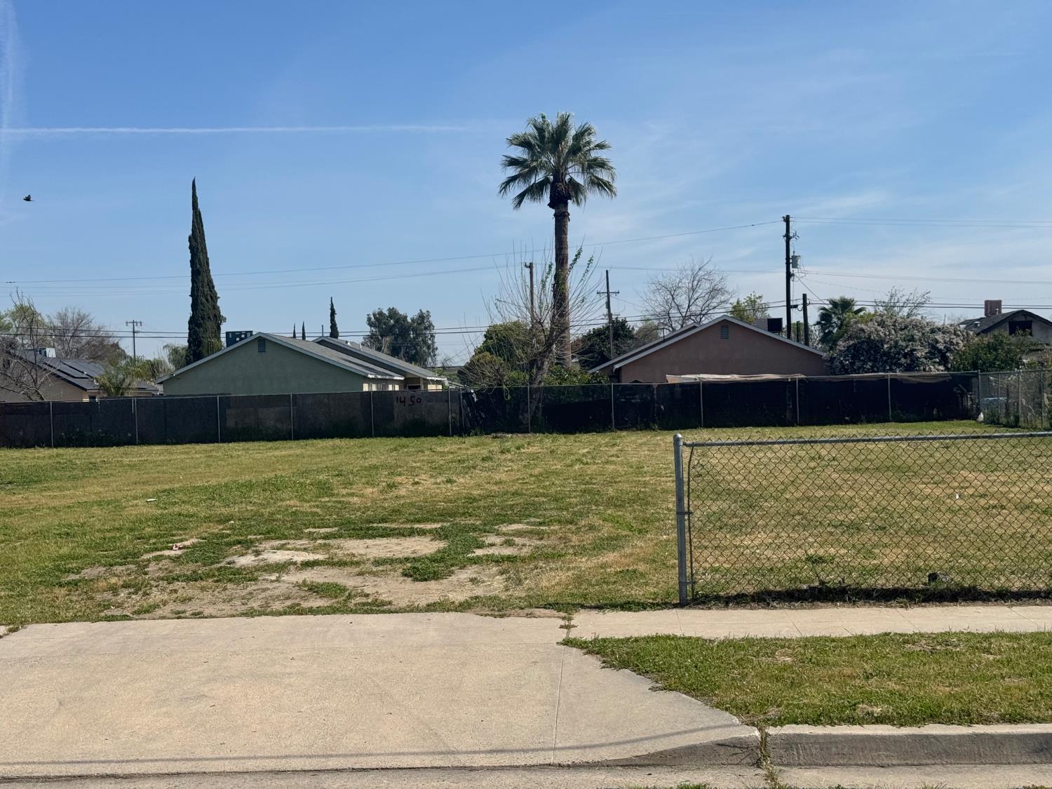 1444 N Archie Ave, Fresno, CA 93703