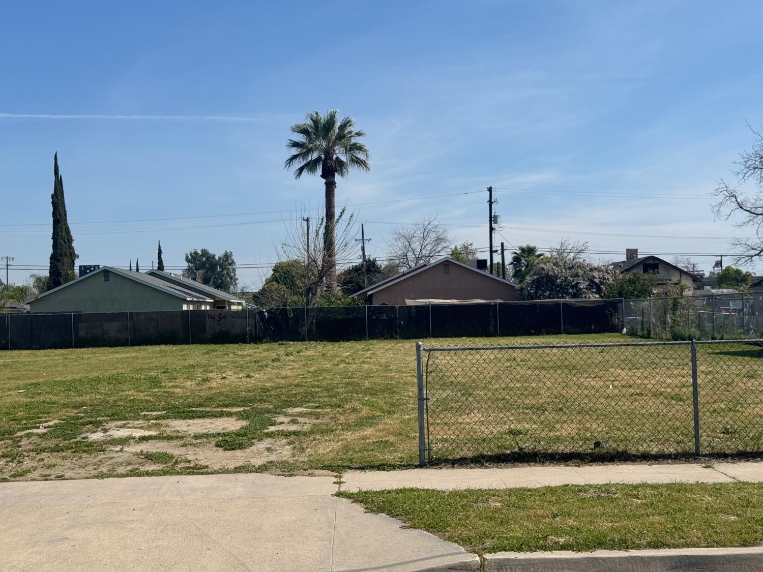 1444 N Archie Ave, Fresno, CA 93703