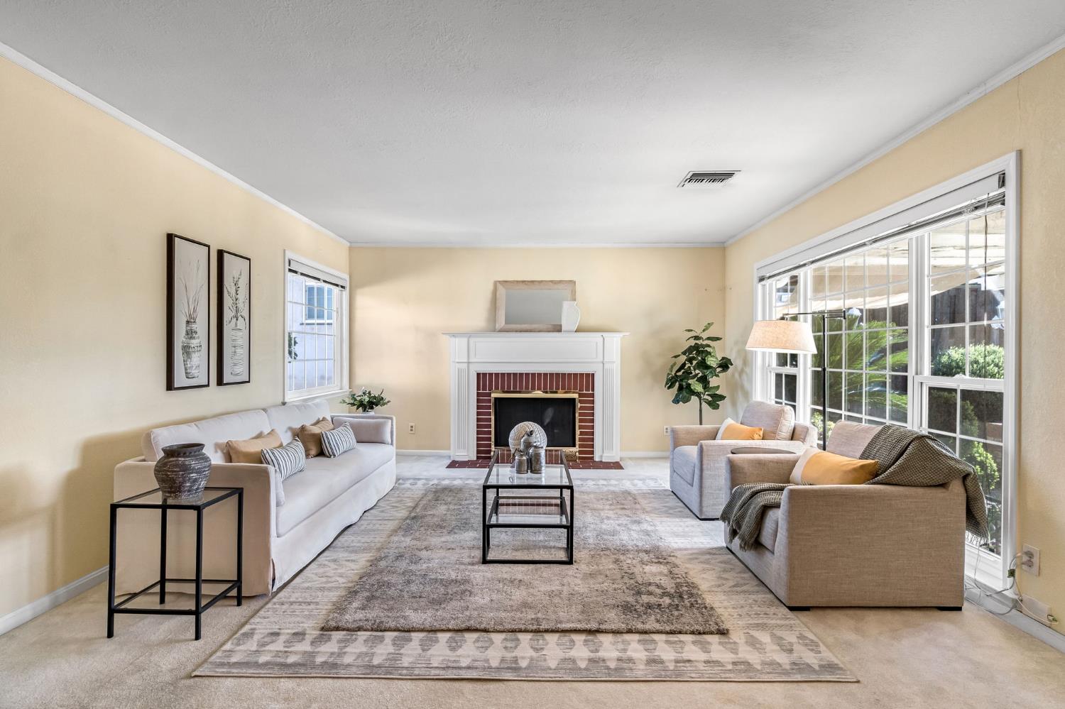 753 W Floradora Ave, Fresno, CA 93728