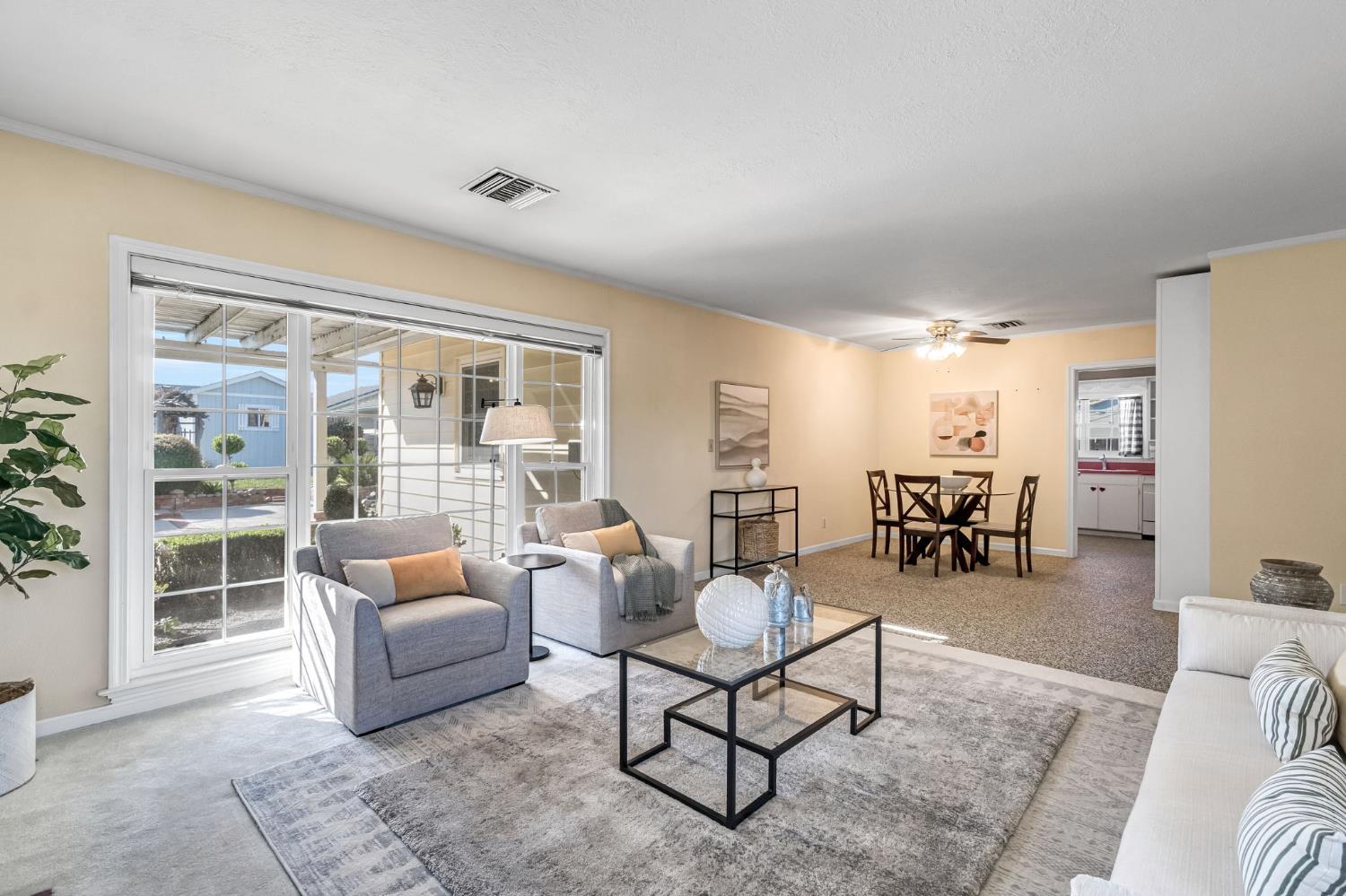 753 W Floradora Ave, Fresno, CA 93728