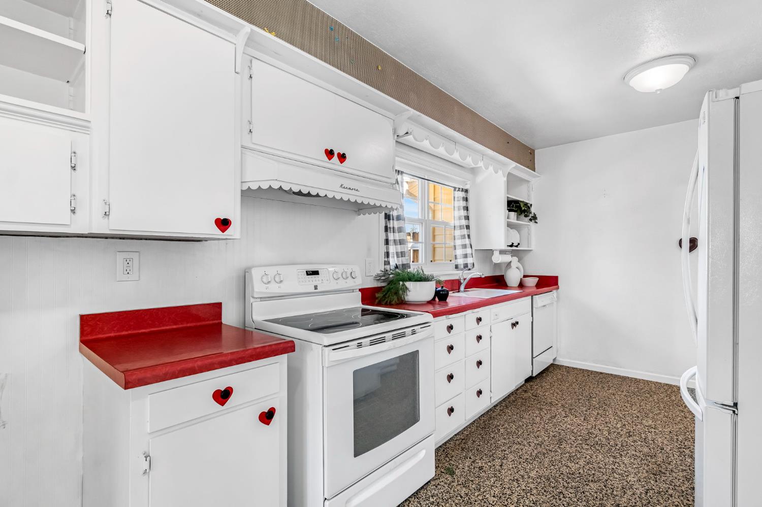 753 W Floradora Ave, Fresno, CA 93728