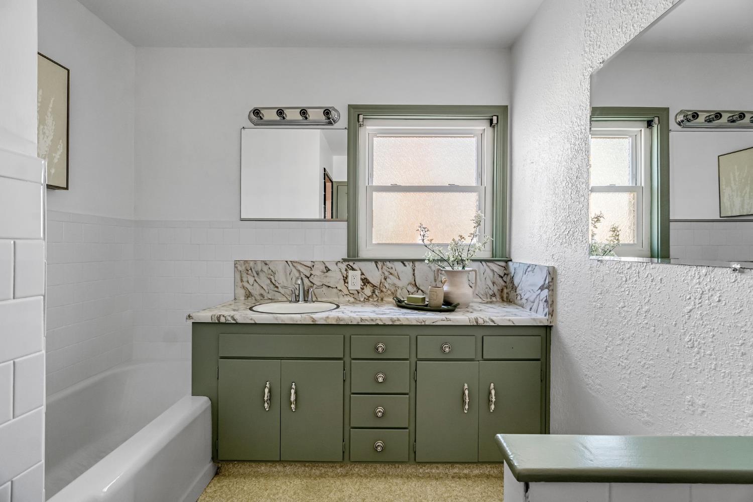 753 W Floradora Ave, Fresno, CA 93728