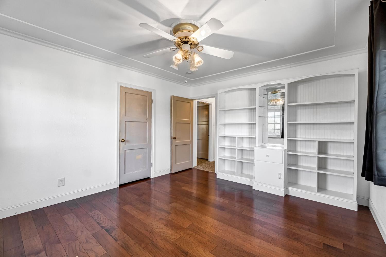 753 W Floradora Ave, Fresno, CA 93728