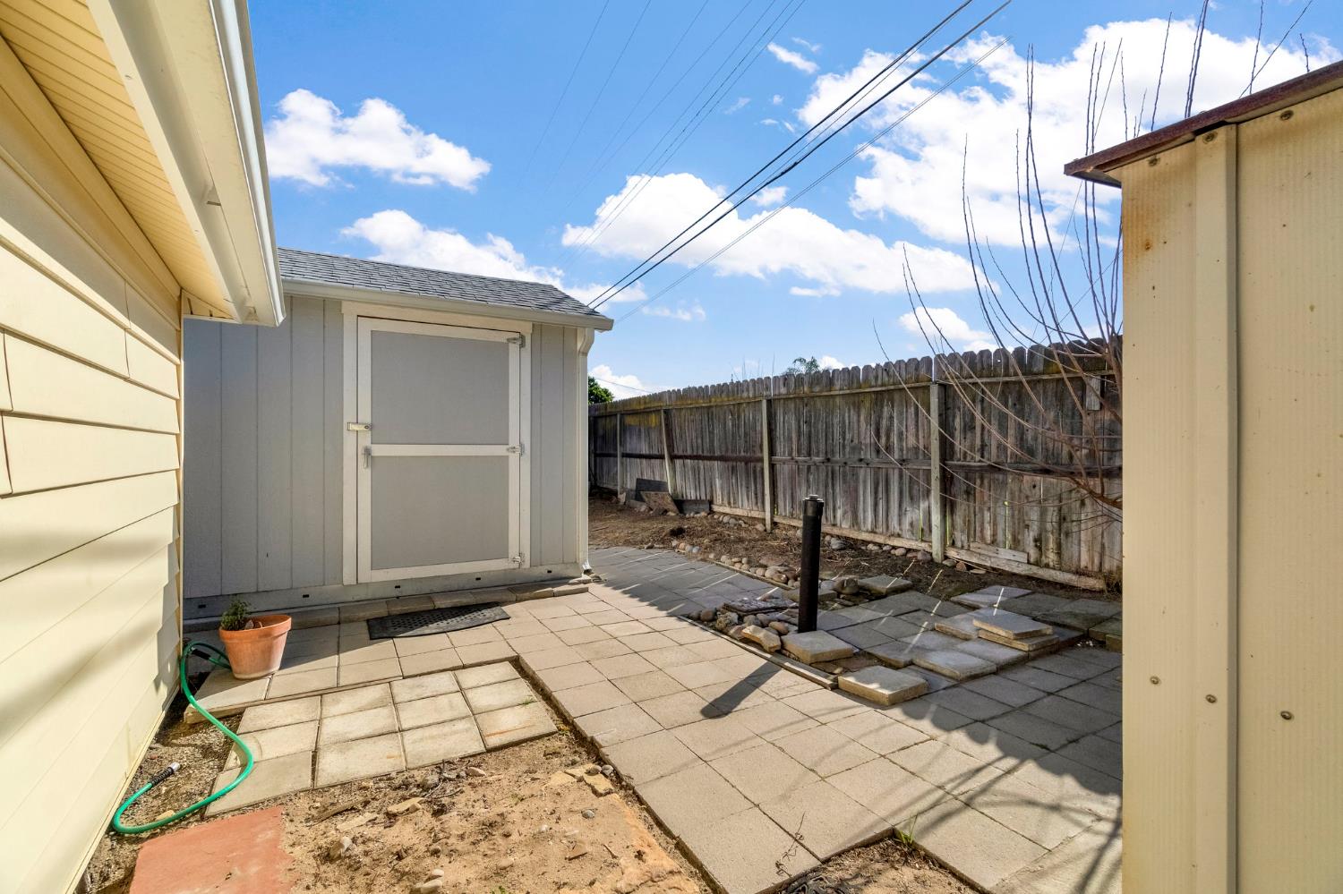 753 W Floradora Ave, Fresno, CA 93728