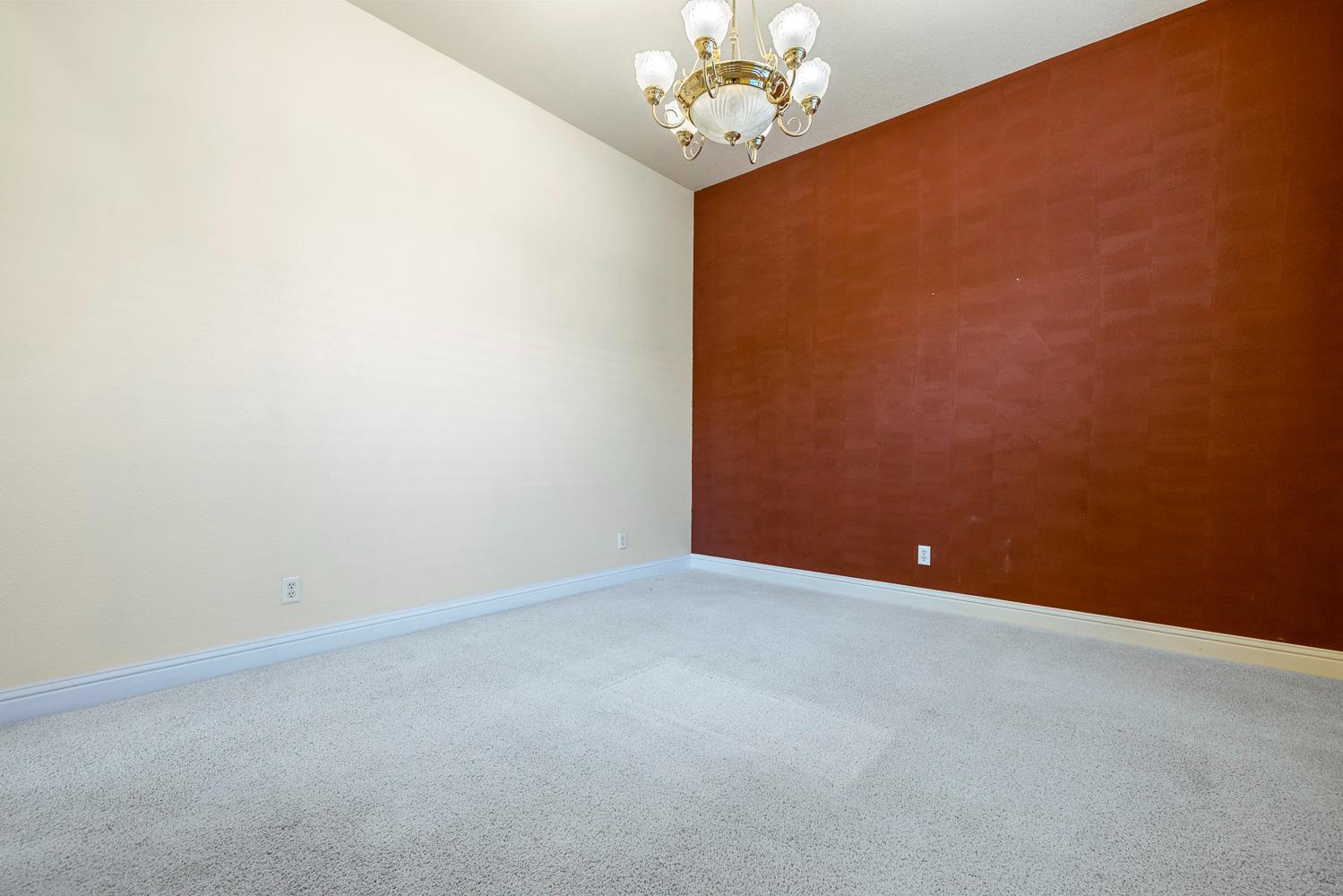 9680 N Willey Ct, Fresno, CA 93720