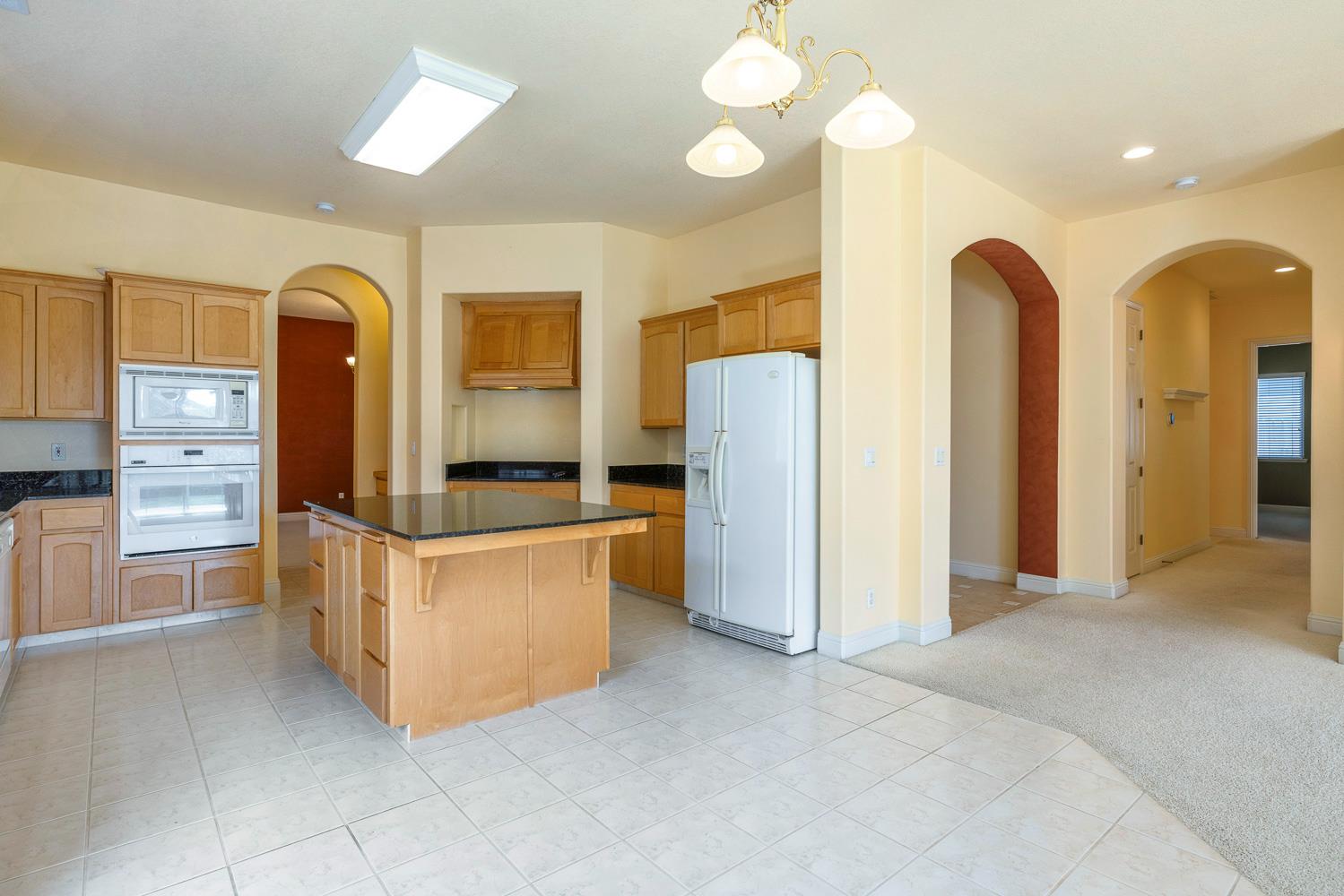 9680 N Willey Ct, Fresno, CA 93720