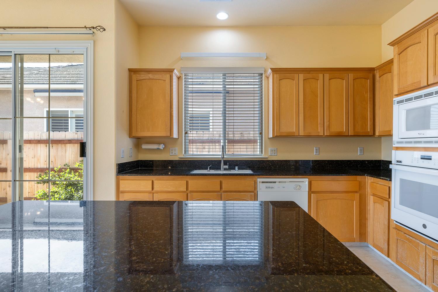 9680 N Willey Ct, Fresno, CA 93720