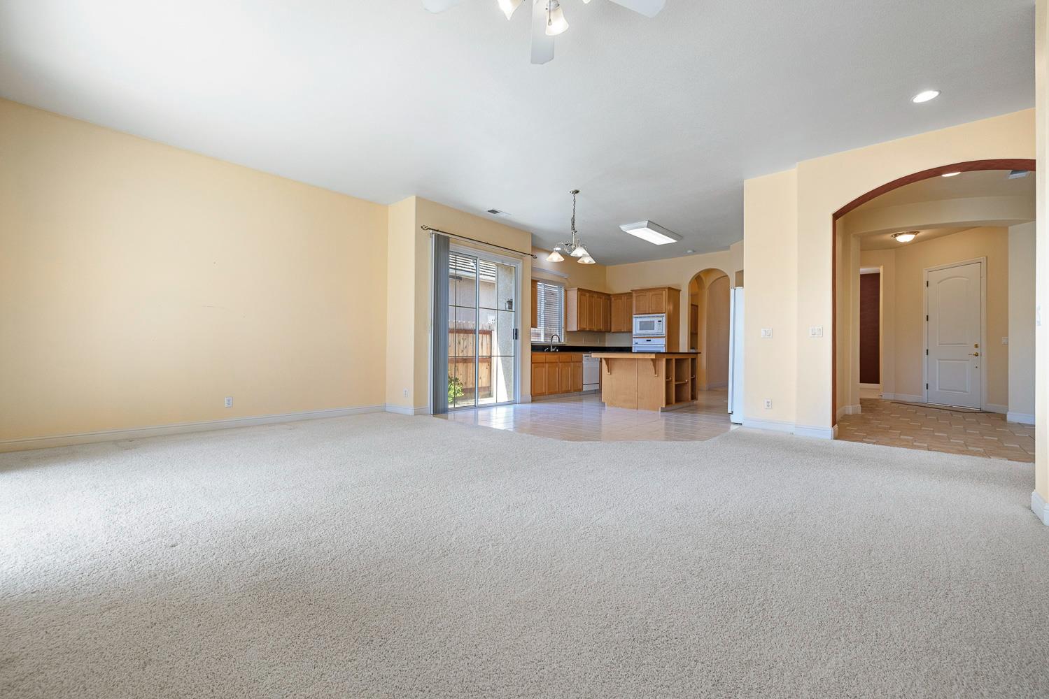 9680 N Willey Ct, Fresno, CA 93720