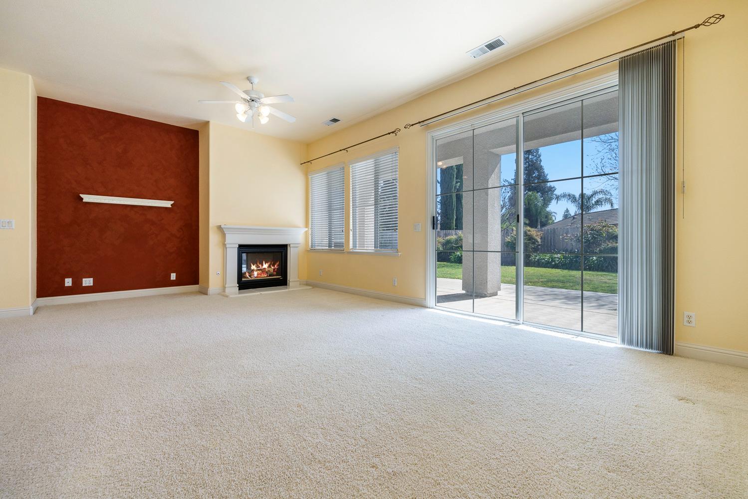 9680 N Willey Ct, Fresno, CA 93720