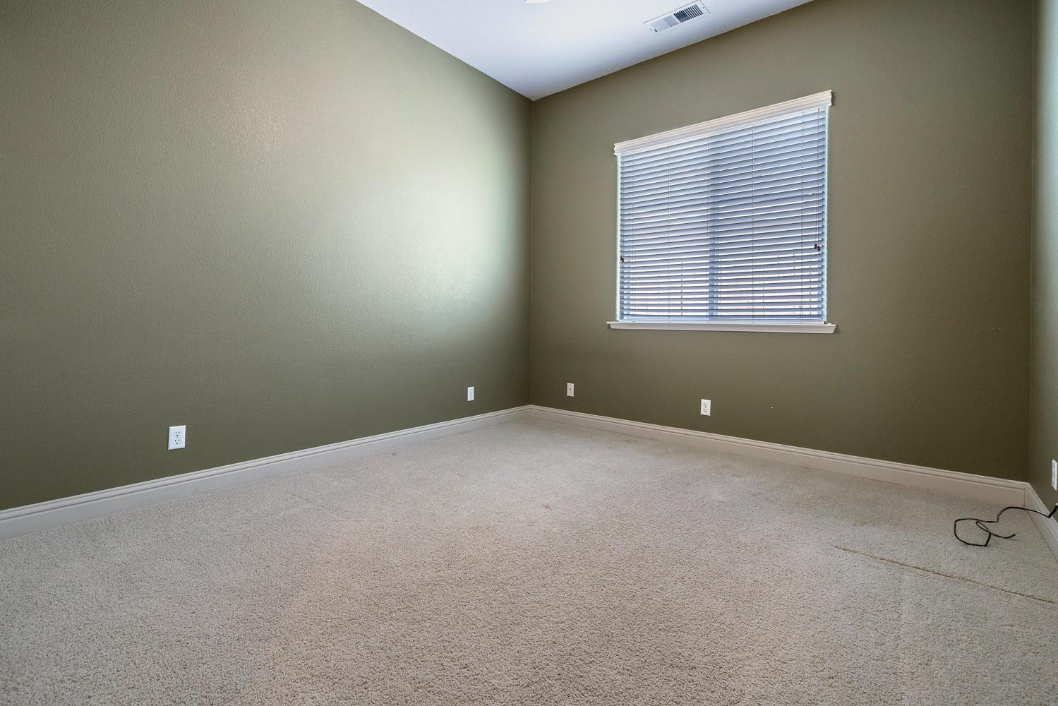 9680 N Willey Ct, Fresno, CA 93720