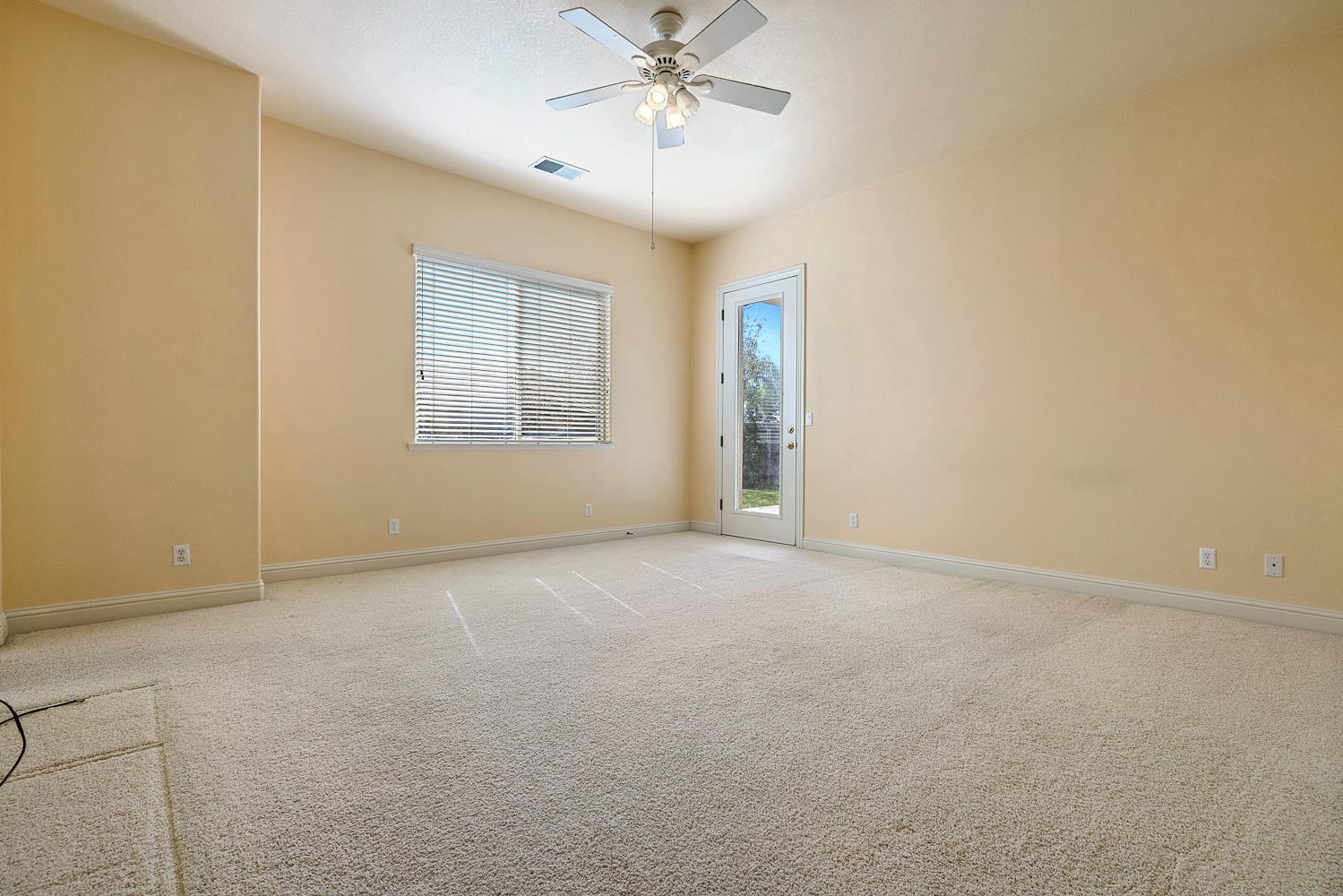 9680 N Willey Ct, Fresno, CA 93720