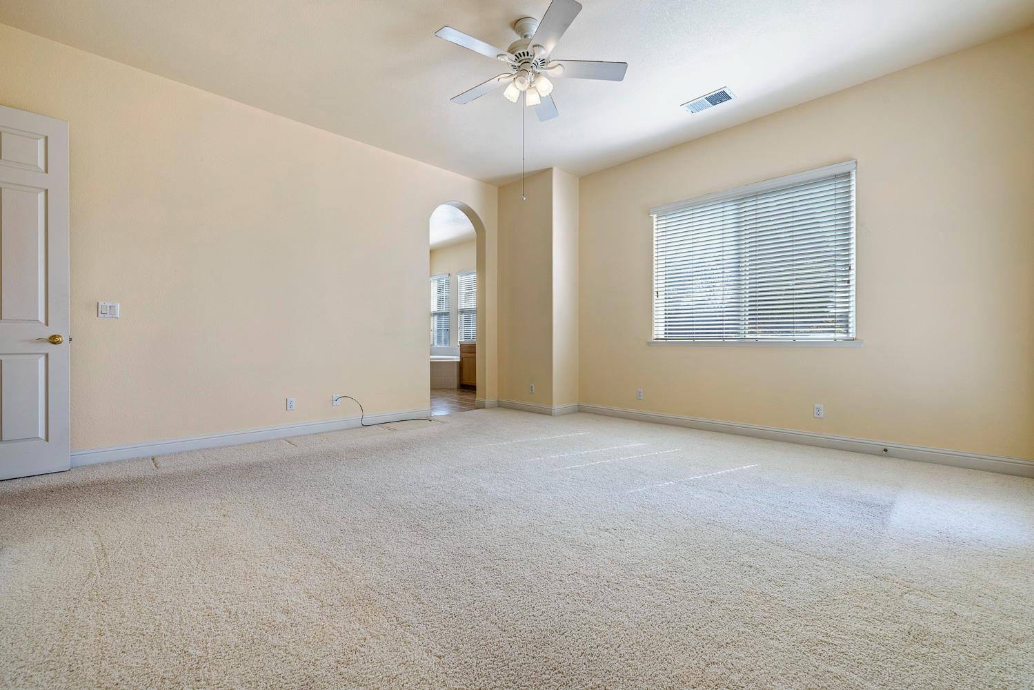 9680 N Willey Ct, Fresno, CA 93720