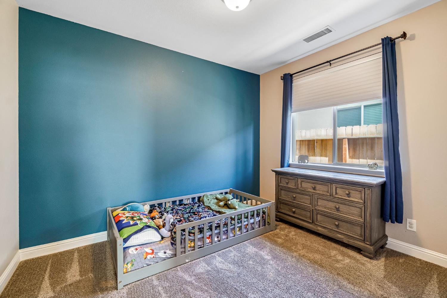 635 St Julien Dr, Madera, CA 93637