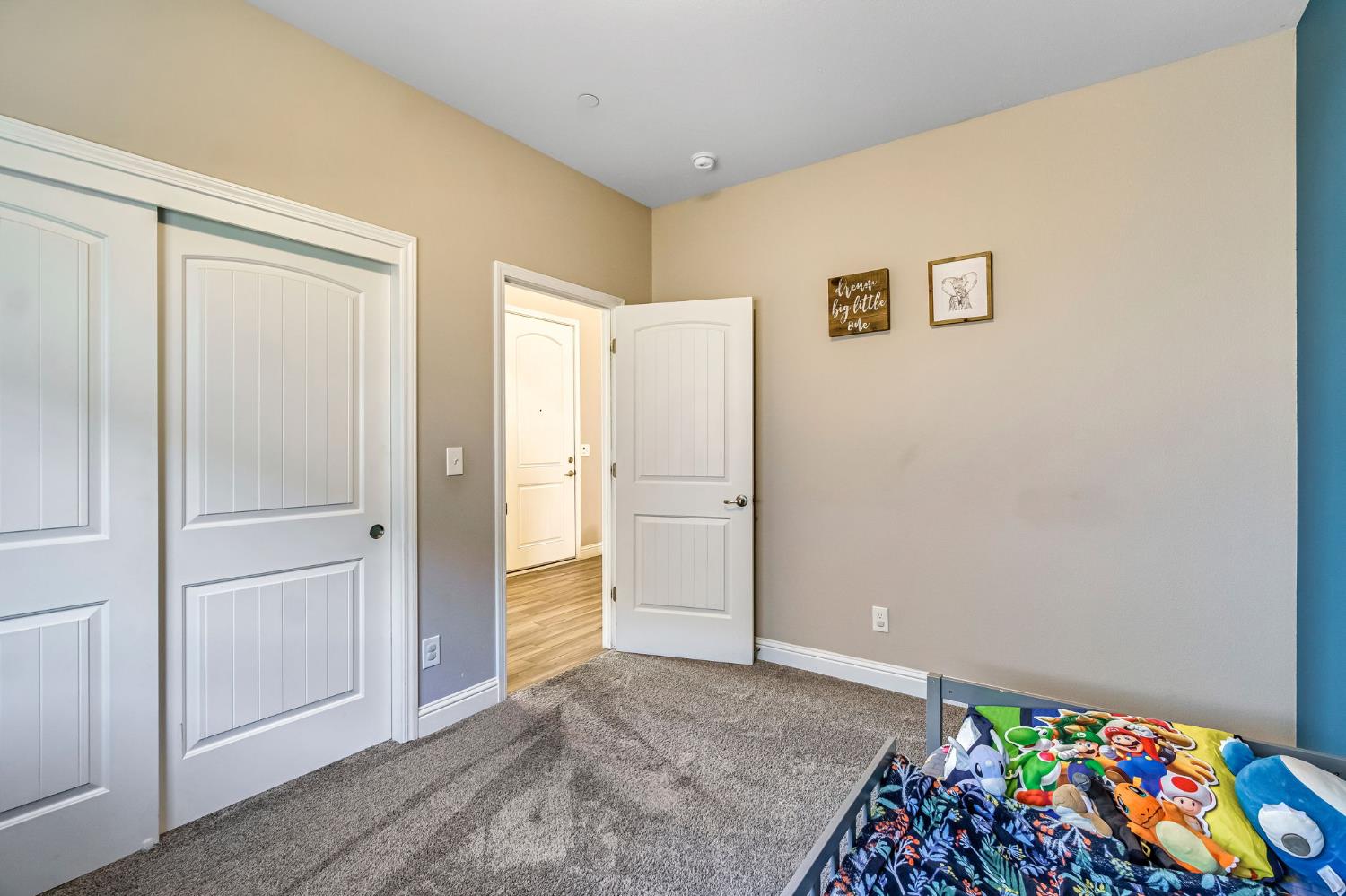 635 St Julien Dr, Madera, CA 93637