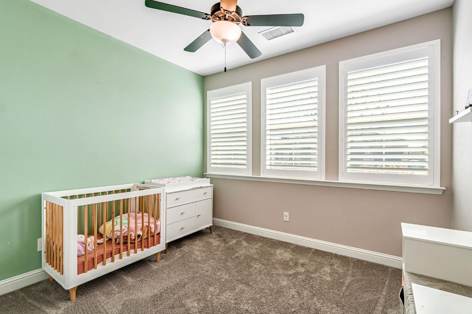 635 St Julien Dr, Madera, CA 93637