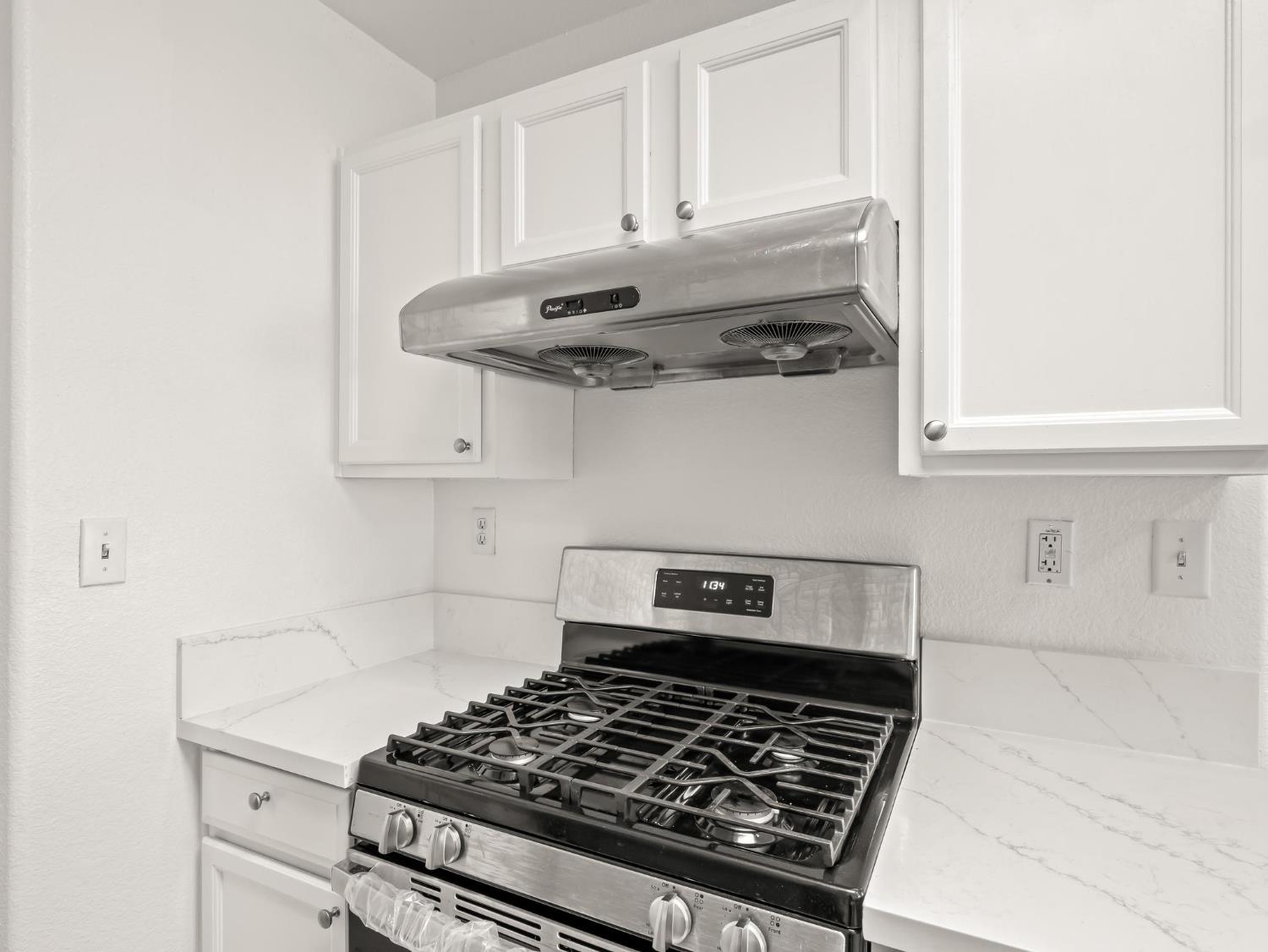 4068 W Weldon Ave, Fresno, CA 93722