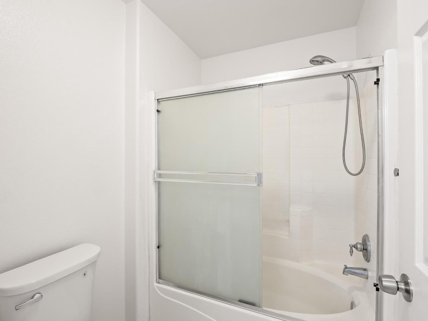 4068 W Weldon Ave, Fresno, CA 93722