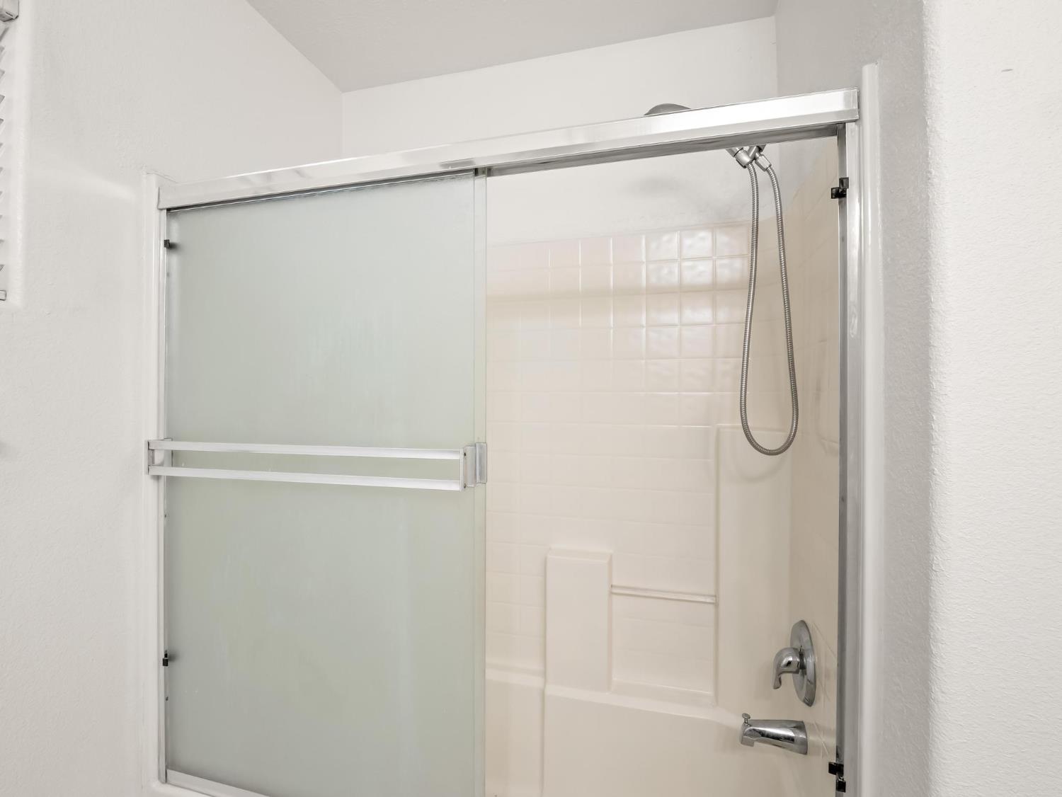 4068 W Weldon Ave, Fresno, CA 93722