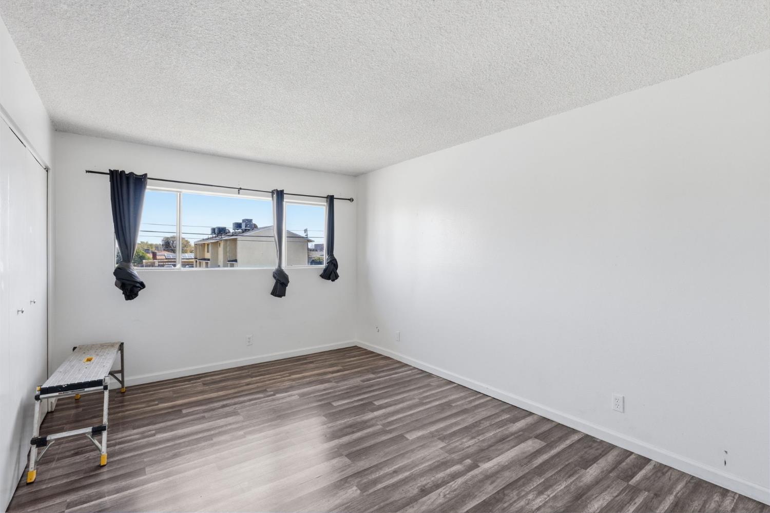 175 S 19Th Ave, Lemoore, CA 93245