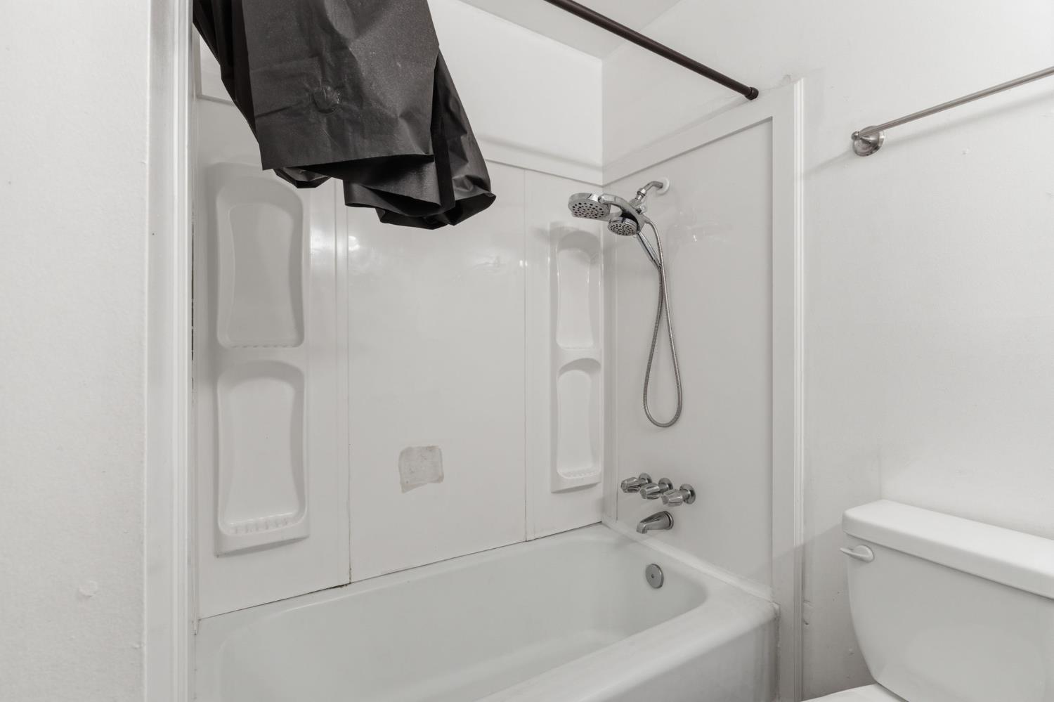 175 S 19Th Ave, Lemoore, CA 93245