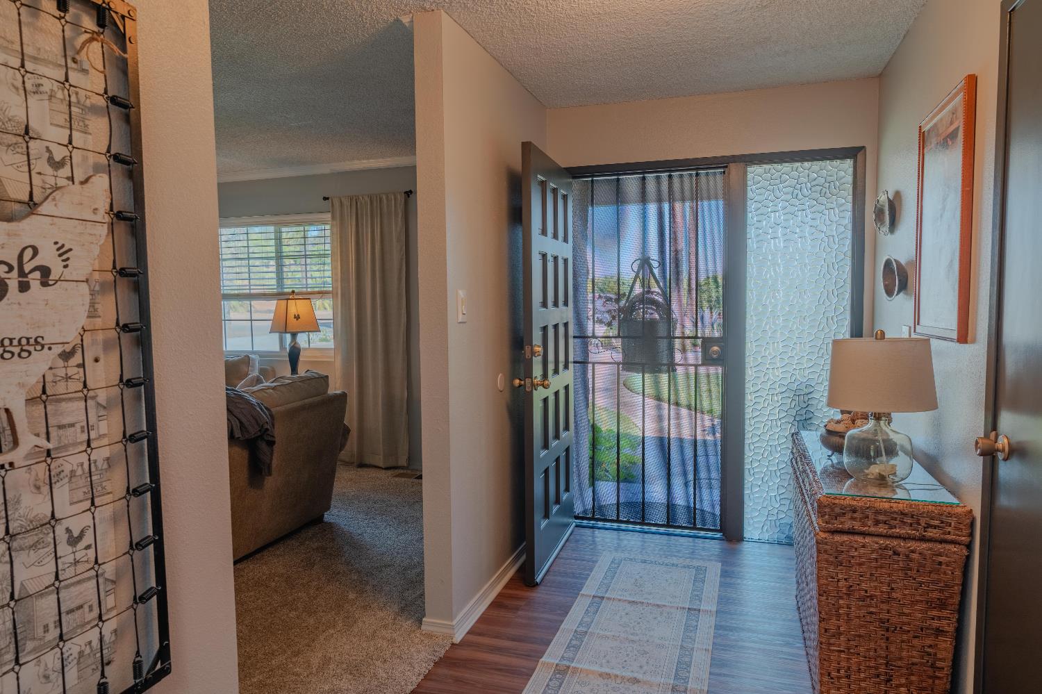 915 S Strathmore Ave #N, Lindsay, CA 93274