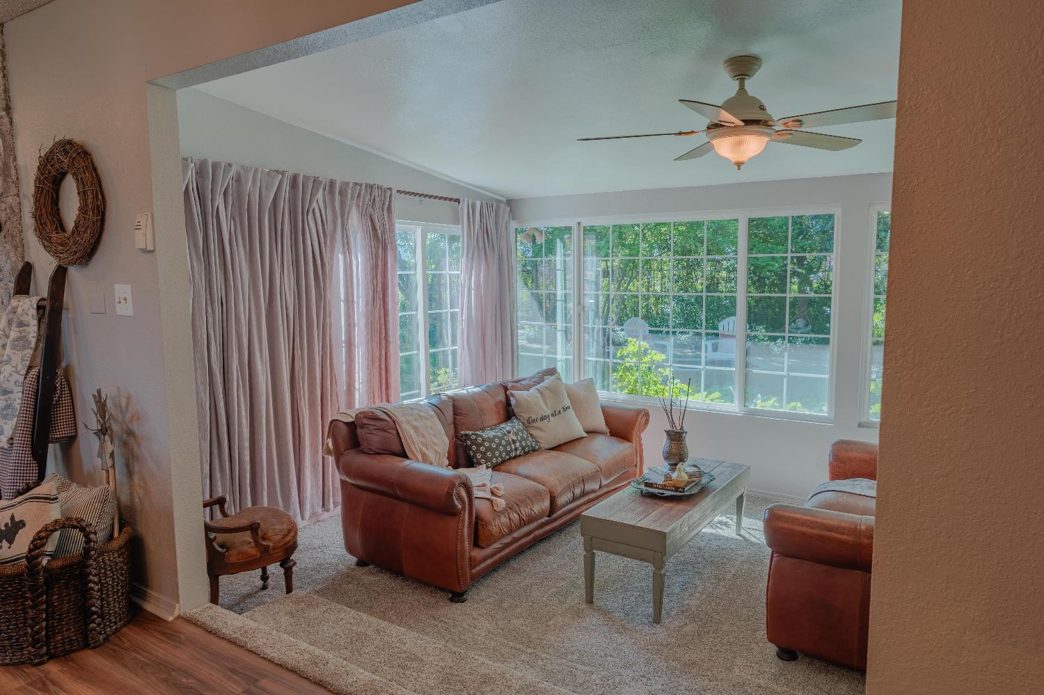 915 S Strathmore Ave #N, Lindsay, CA 93274