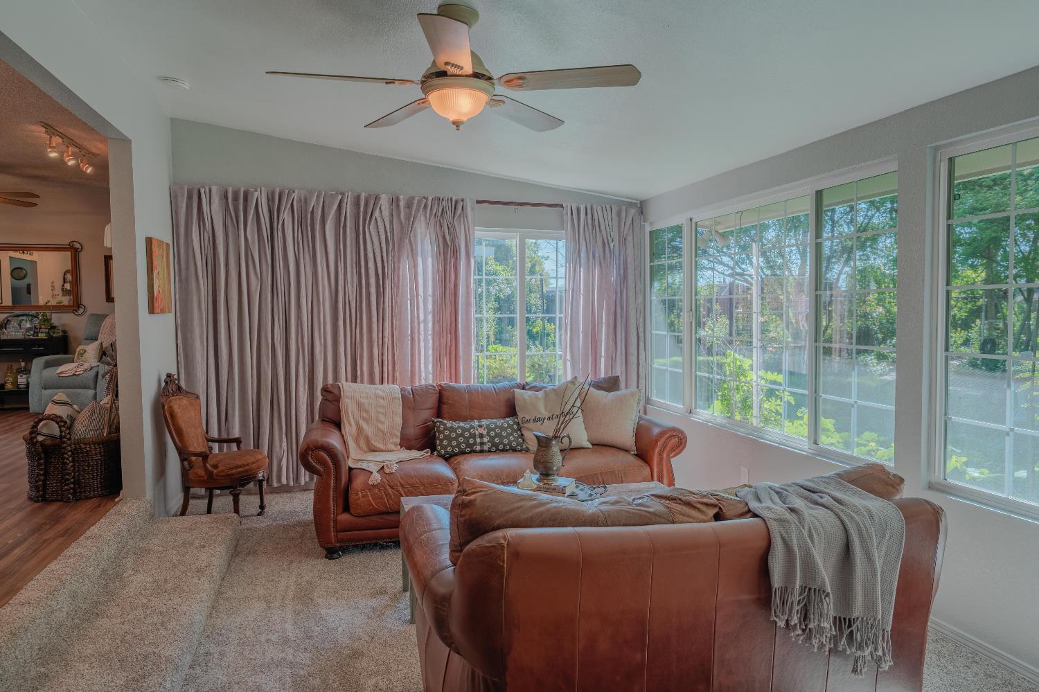 915 S Strathmore Ave #N, Lindsay, CA 93274