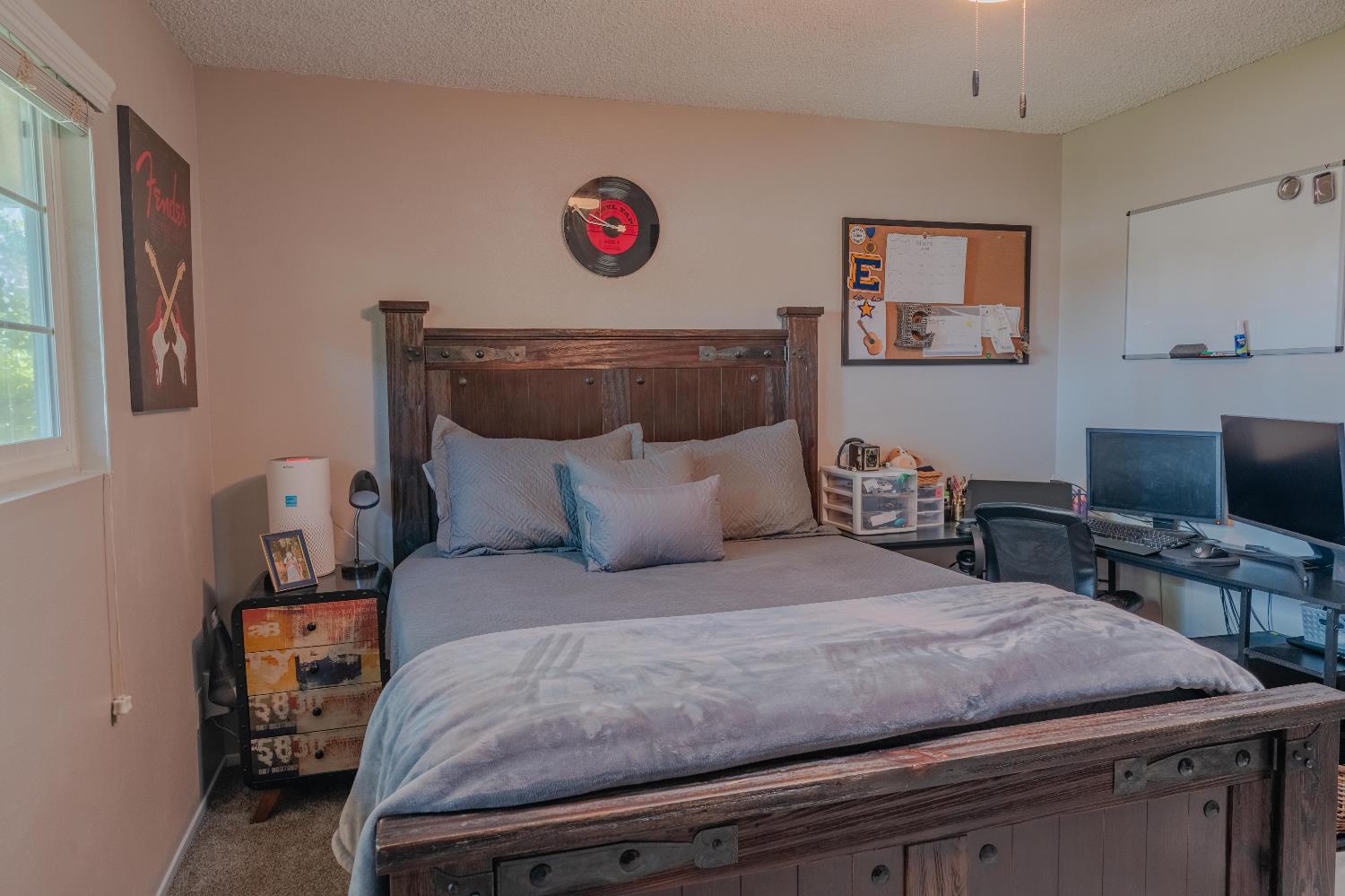 915 S Strathmore Ave #N, Lindsay, CA 93274