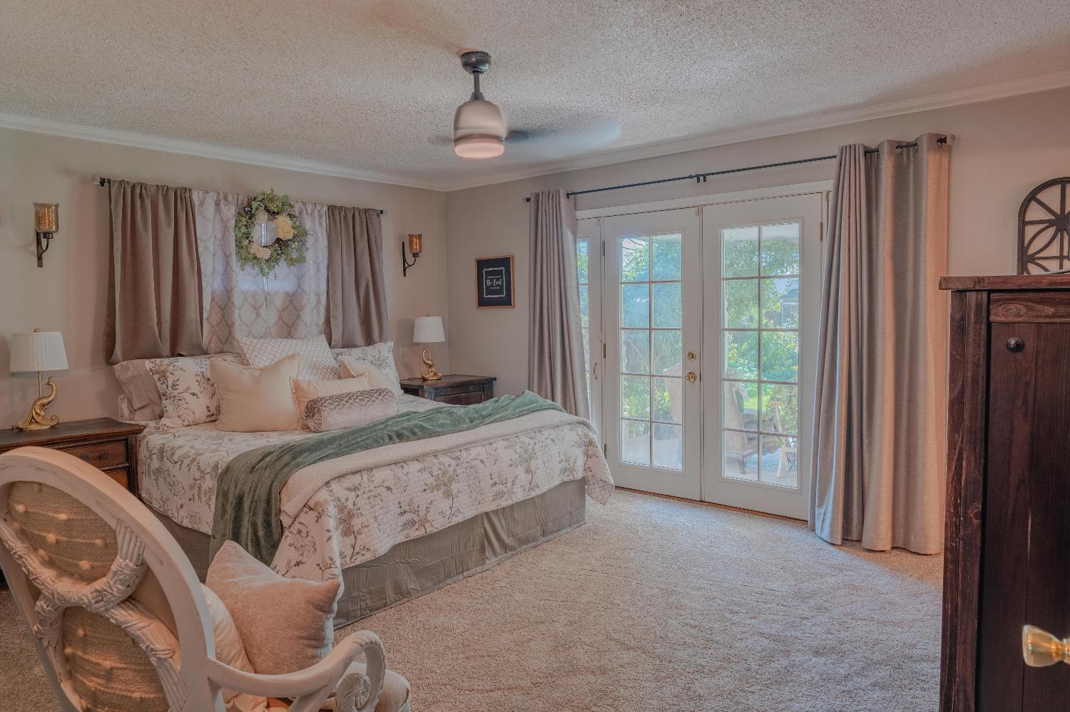 915 S Strathmore Ave #N, Lindsay, CA 93274