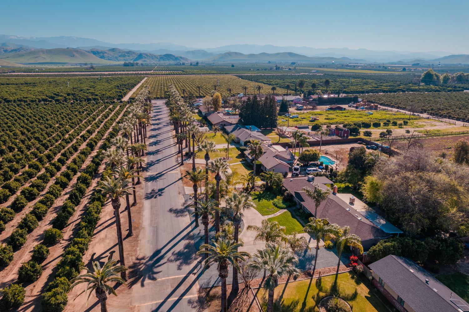 915 S Strathmore Ave #N, Lindsay, CA 93274