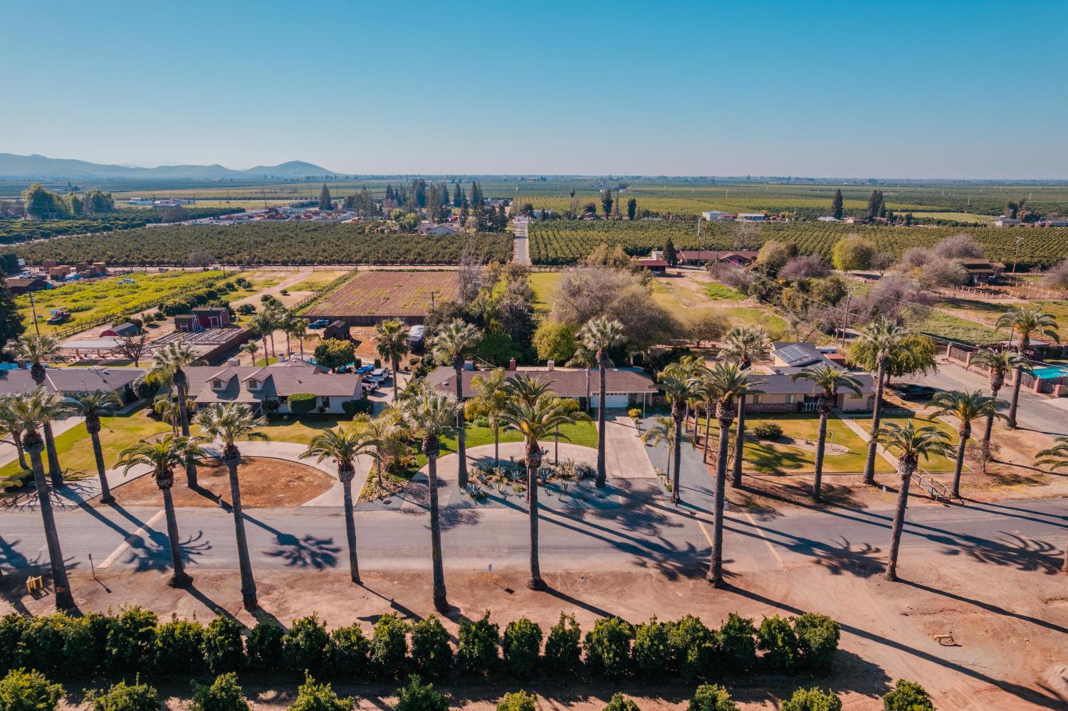 915 S Strathmore Ave #N, Lindsay, CA 93274