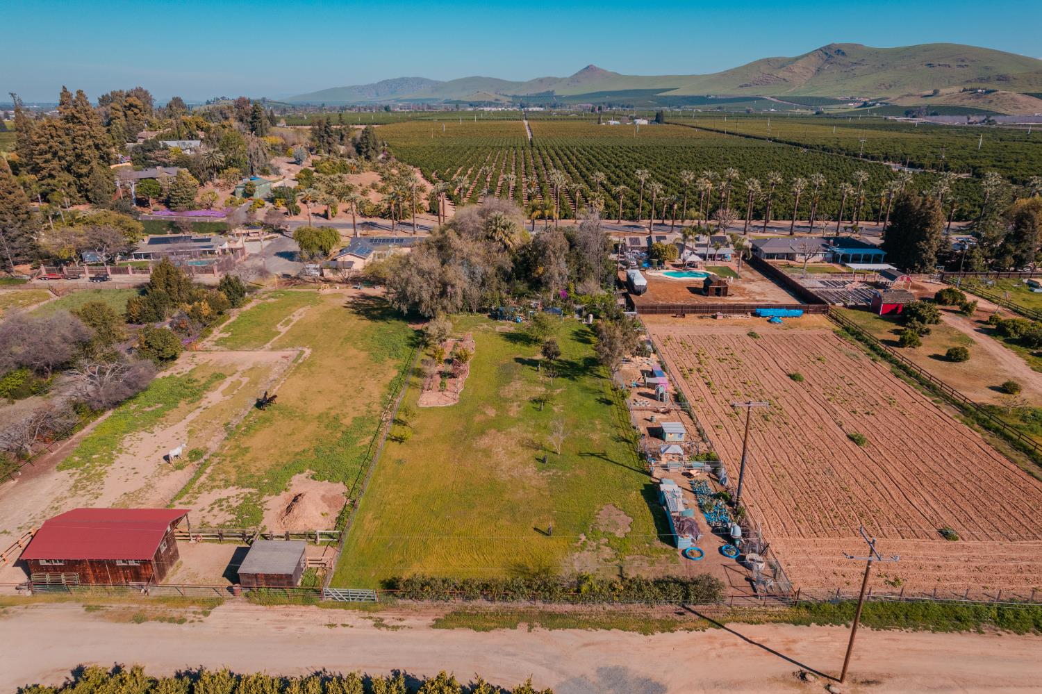 915 S Strathmore Ave #N, Lindsay, CA 93274