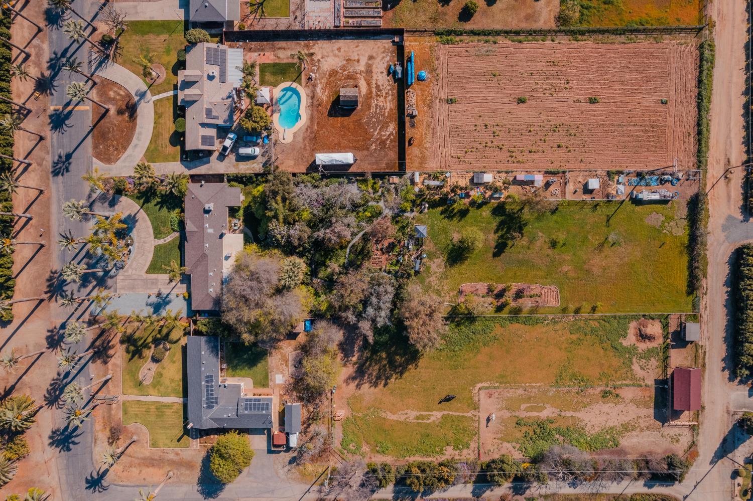 915 S Strathmore Ave #N, Lindsay, CA 93274