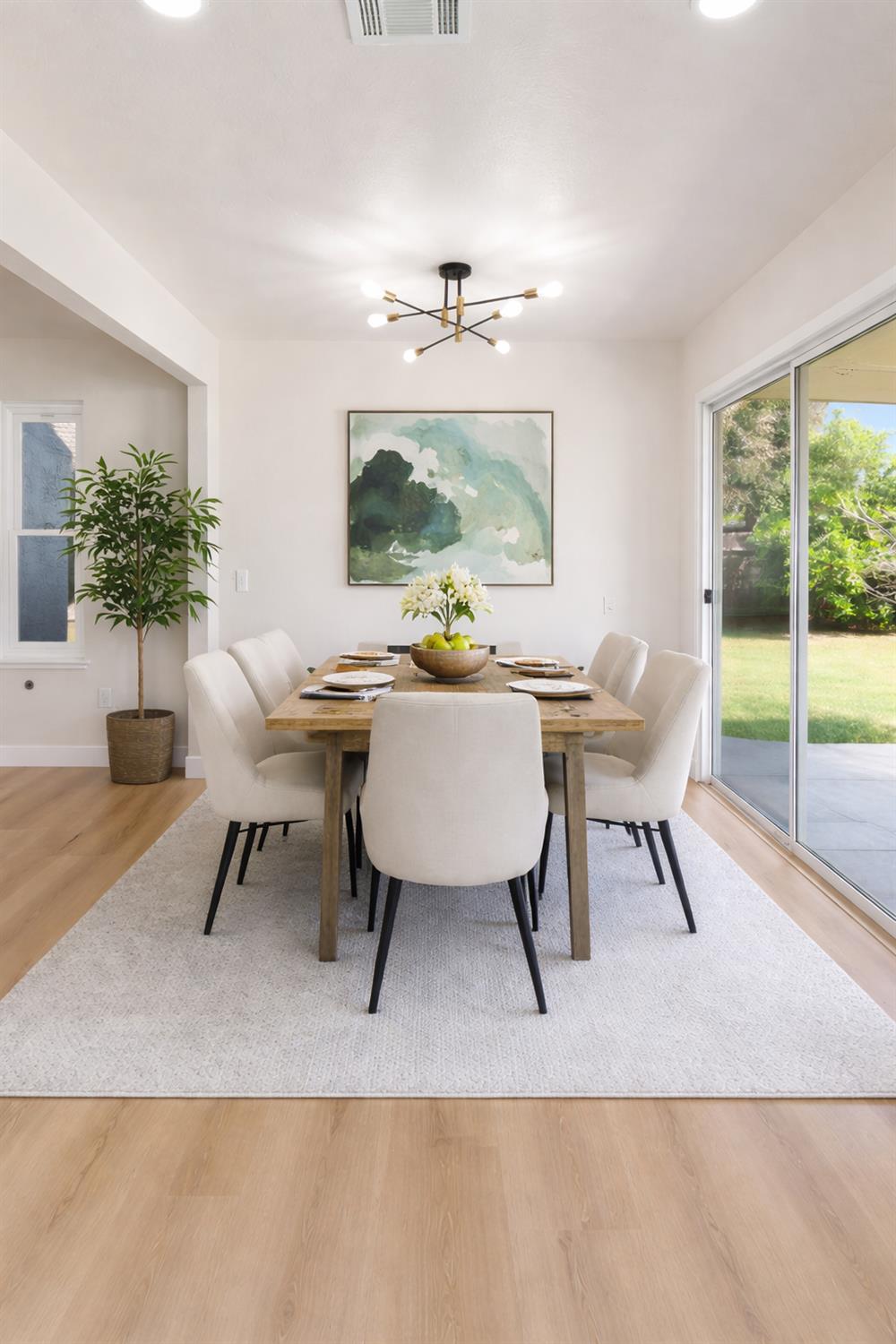 4074 E Robinson Ave, Fresno, CA 93726