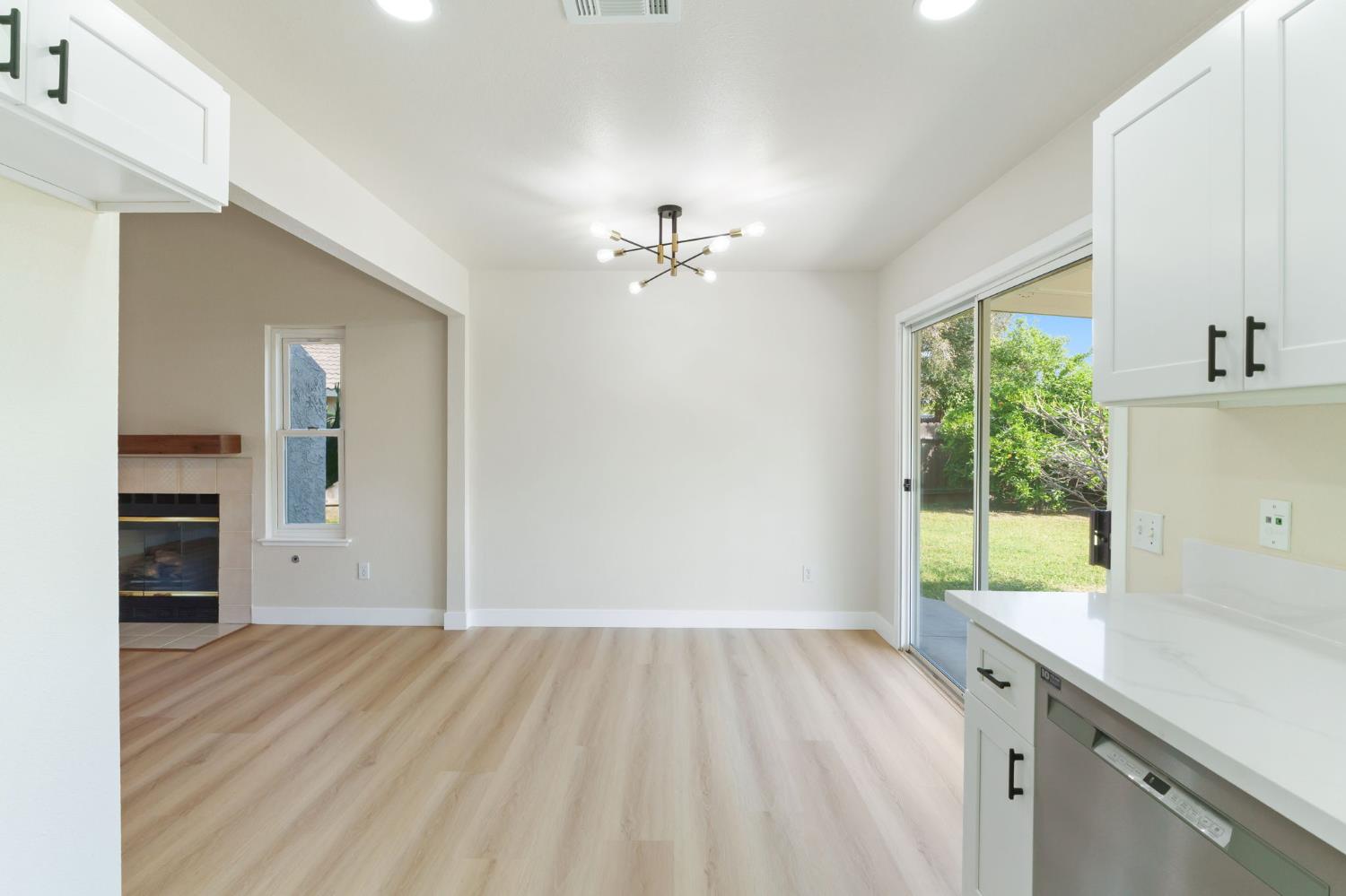 4074 E Robinson Ave, Fresno, CA 93726