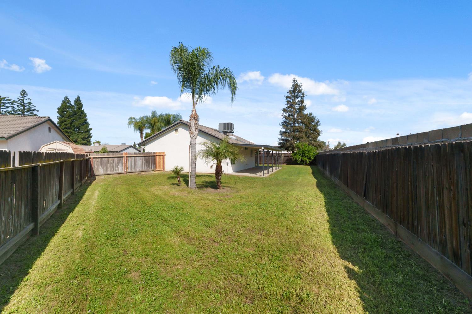 4074 E Robinson Ave, Fresno, CA 93726