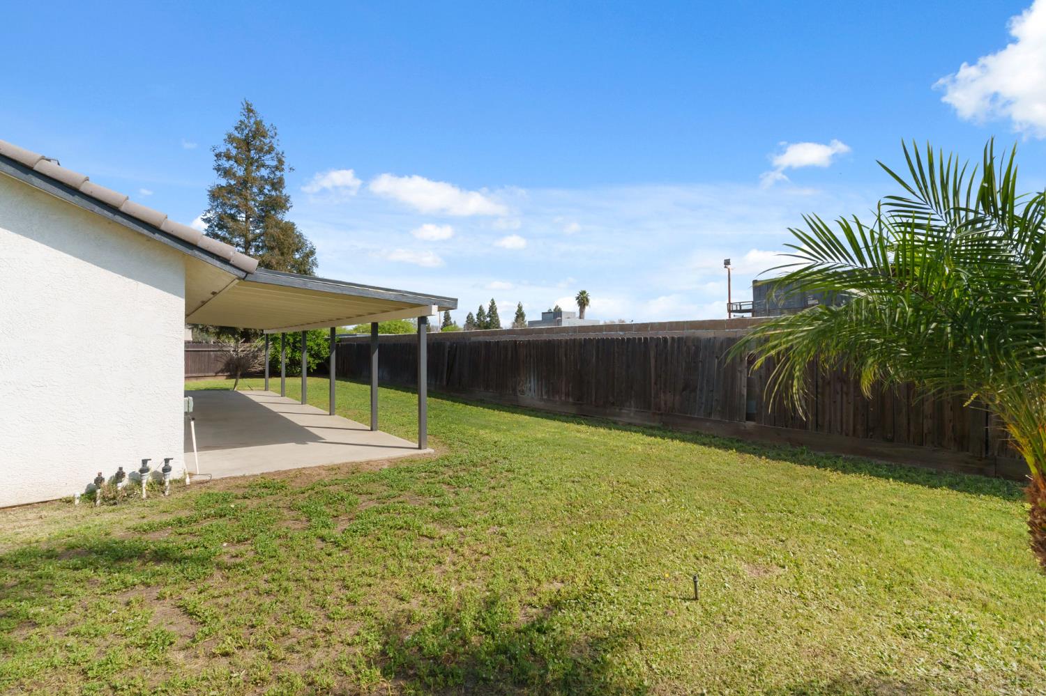 4074 E Robinson Ave, Fresno, CA 93726