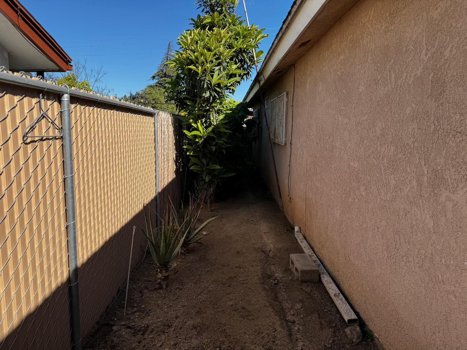 3058 W Bellaire Way, Fresno, CA 93722