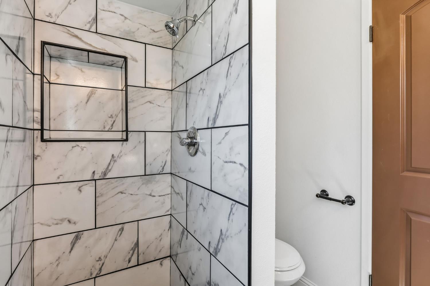 1542 N Lemoore Ave, Lemoore, CA 93245