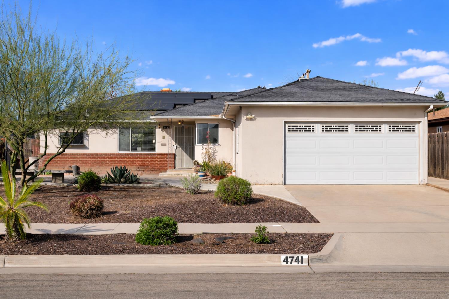 4741 N Orchard St, Fresno, CA 93726