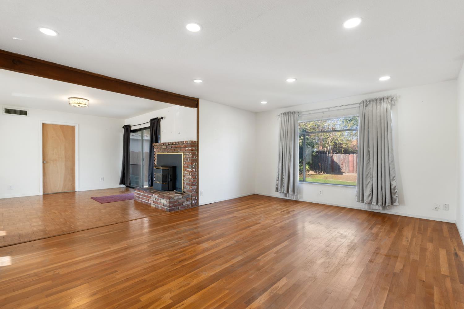 4741 N Orchard St, Fresno, CA 93726