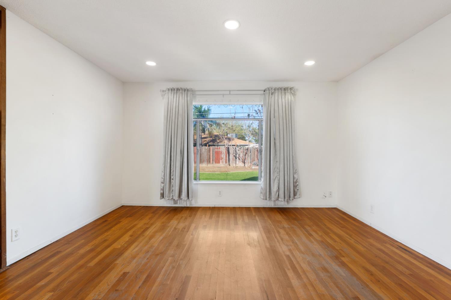 4741 N Orchard St, Fresno, CA 93726