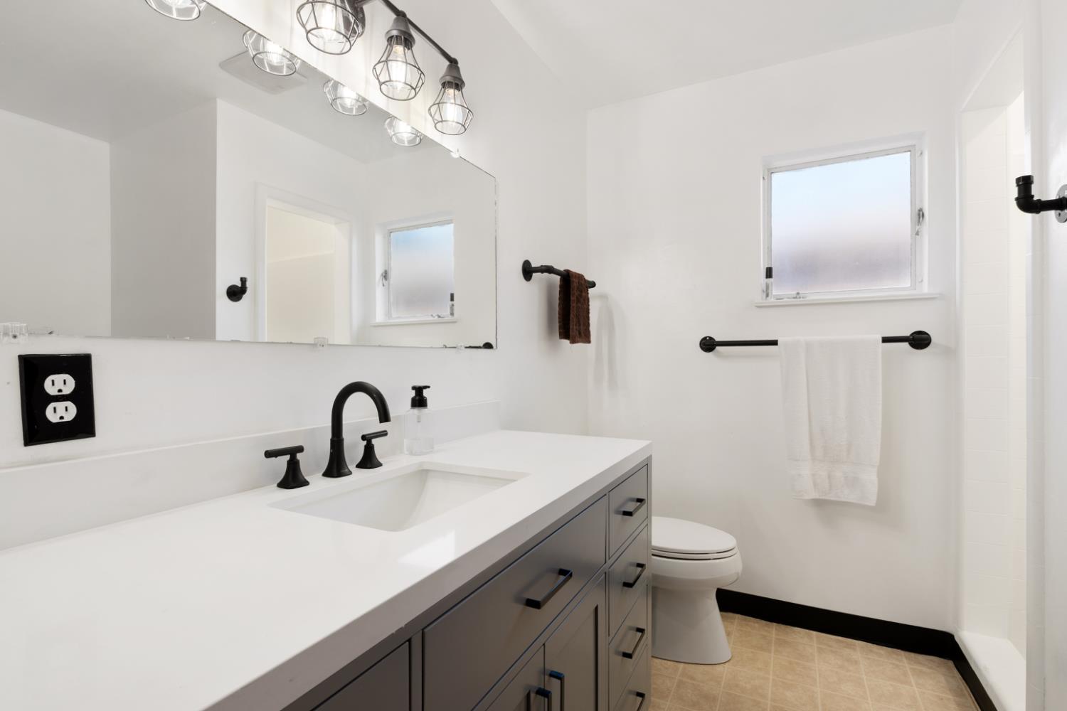 4741 N Orchard St, Fresno, CA 93726