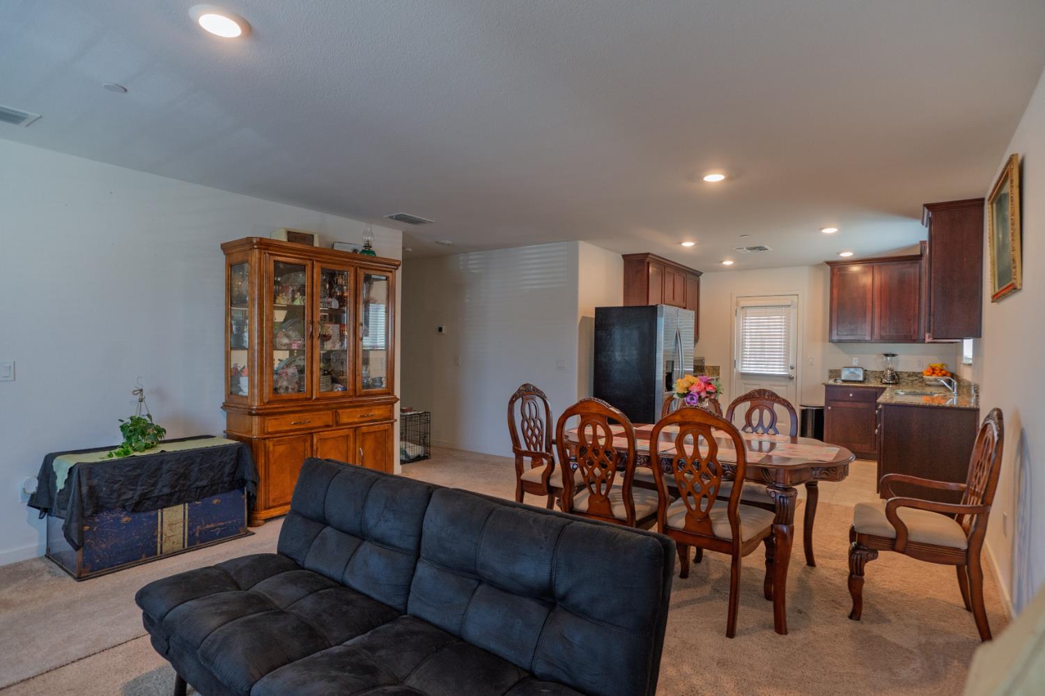 714 Dean Ct, Merced, CA 95341