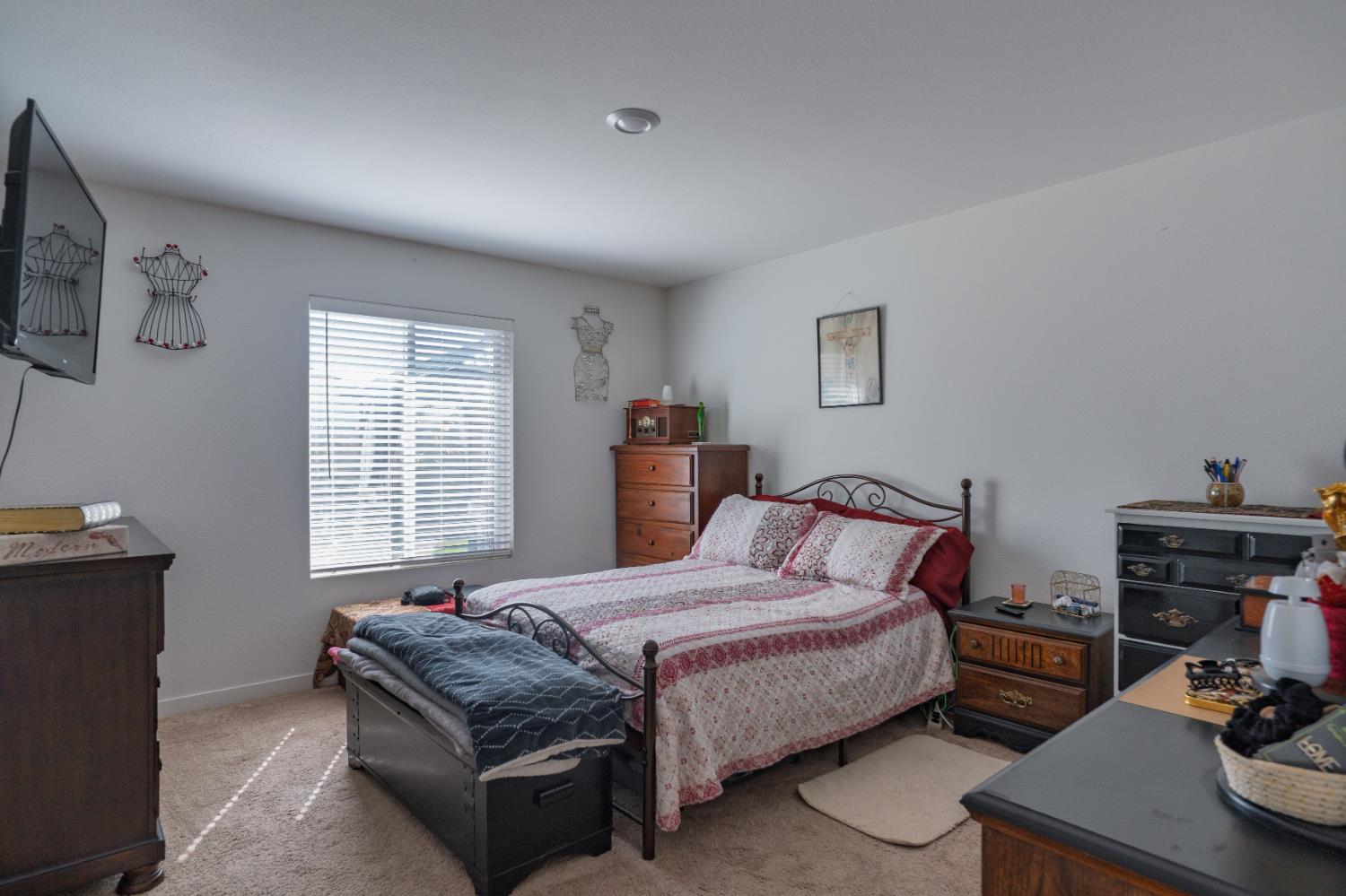 714 Dean Ct, Merced, CA 95341