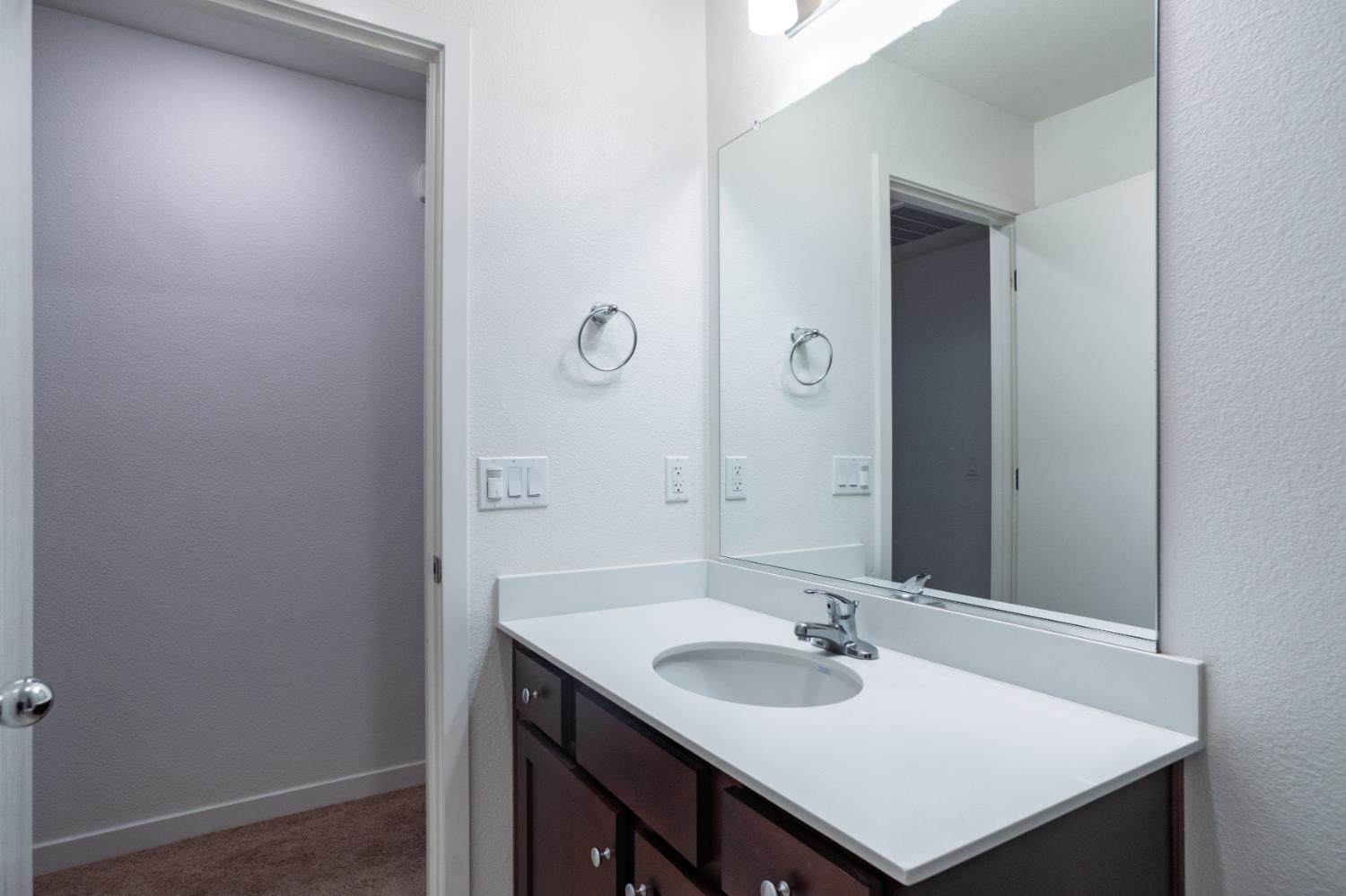 714 Dean Ct, Merced, CA 95341